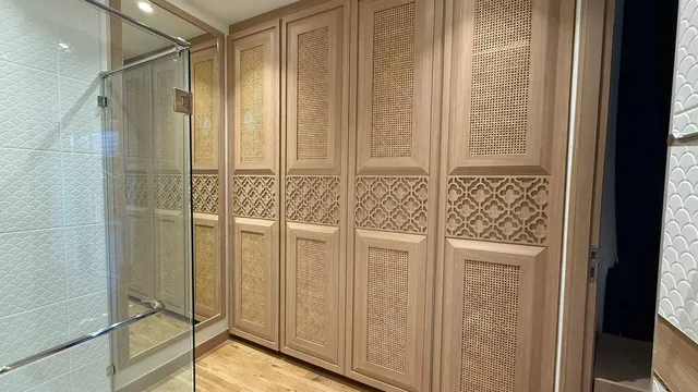 Bedroom 2: built-in wardrobes beside the bathroom